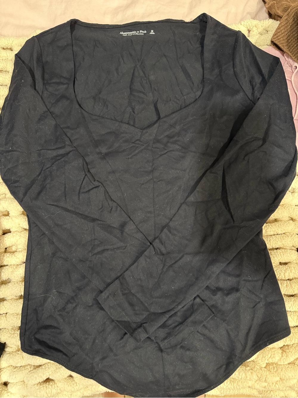 Abercrombie & Fitch Men's Black Long-Sleeve Scoop Neck Top